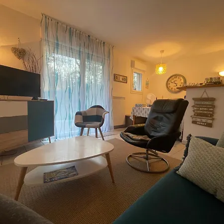 Дом отдыха Reves D'ocean Familiale Calme Piscine Et Pataugeoires Partagees 800 M Du Bord De Surf Skate Park Сулак-сюр-Мер