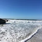 Reves D'ocean Familiale Calme Au Domaine Des Sables Piscine Et Pataugeoires Partagees 10 Min A Pied De La Surf Skate Park Soulac-sur-Mer