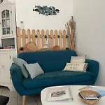 Reves D'ocean Familiale Calme Au Domaine Des Sables Piscine Et Pataugeoires Partagees 10 Min A Pied De La Surf Skate Park Vakantiehuis *